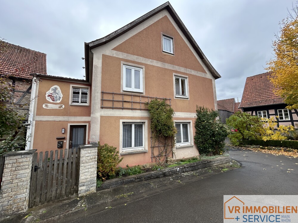 Haus mit Geschichte: Ehemaliger Dorfladen mit Wohnhaus und Nebengebäuden in 97645 Urspringen!