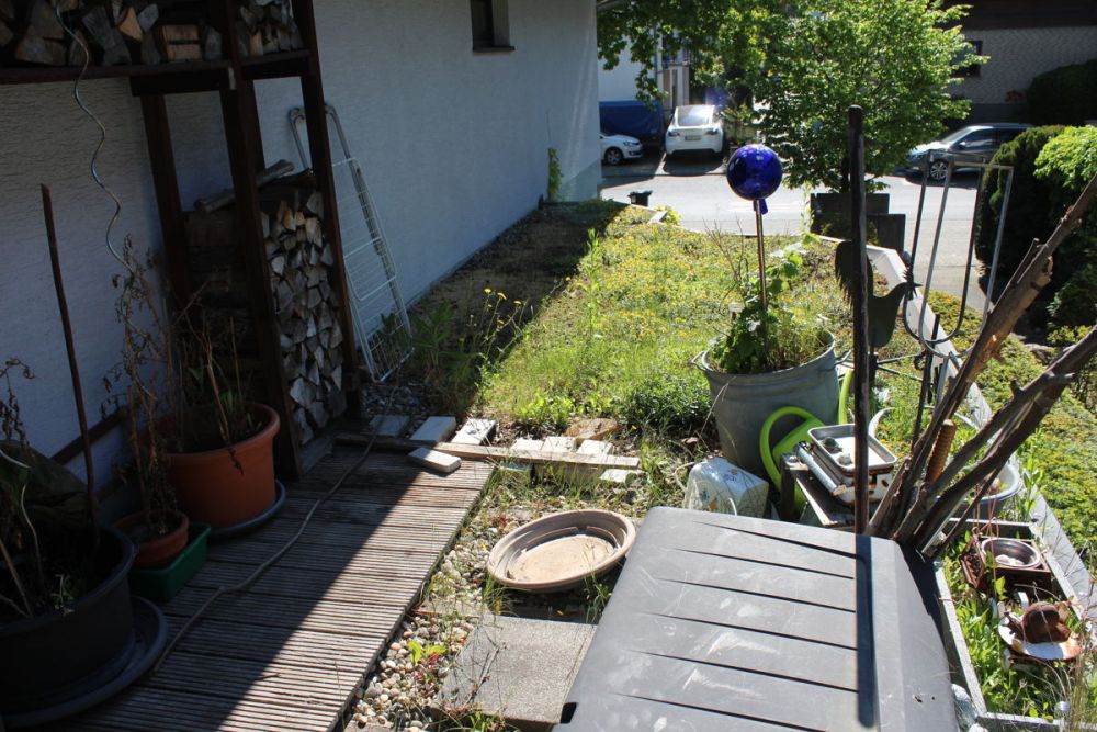 Hofheim-Toplage
Wunderbare Doppelhaushälfte mit Einliegerwohnung