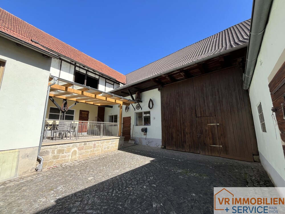 Charmantes Anwesen mit Scheune und Hofidylle in 97440 Ettleben