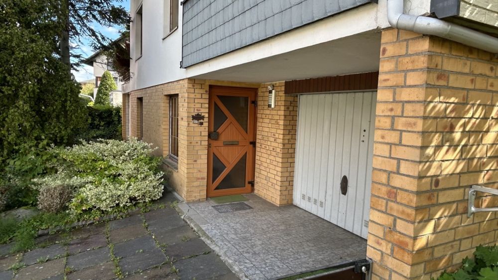 Garage im Untergeschoss