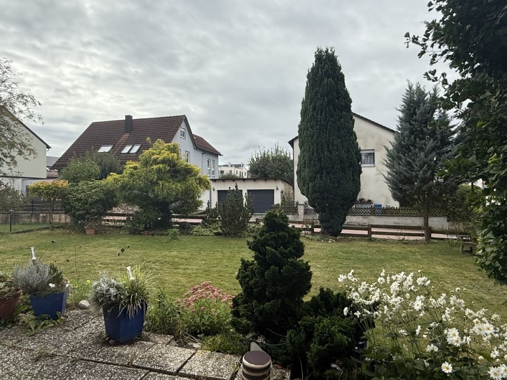 Freistehendes Einfamilienhaus in Weiden - Ost