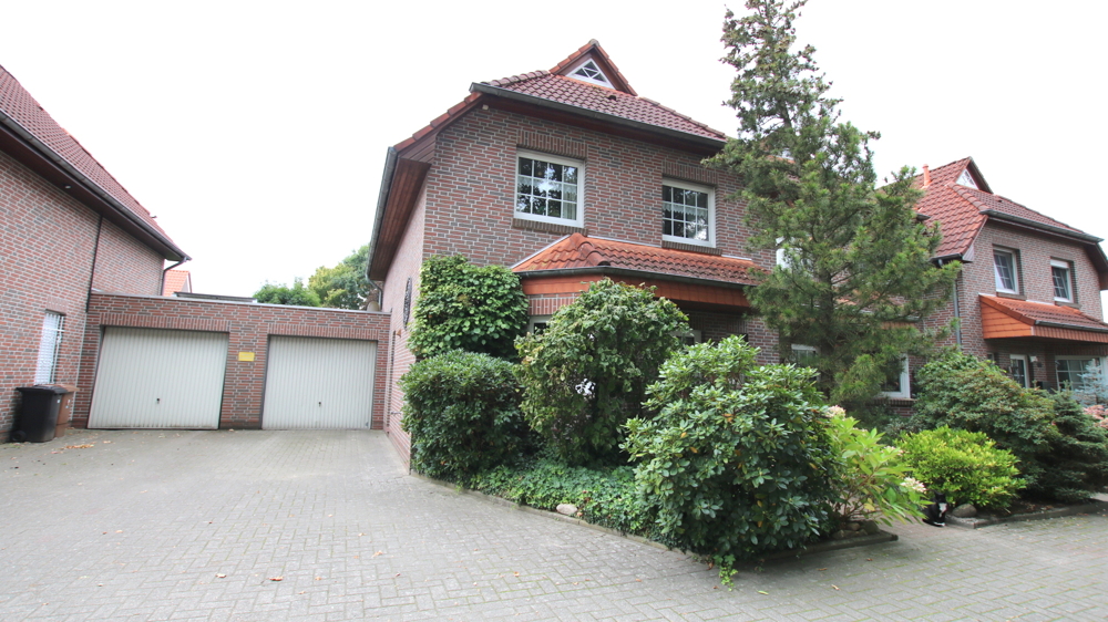 Kapitalanlage! Reihenendhaus m. Garage, Terrasse u. sonnigem Garten in Edewecht / ruh., zentr. Lage