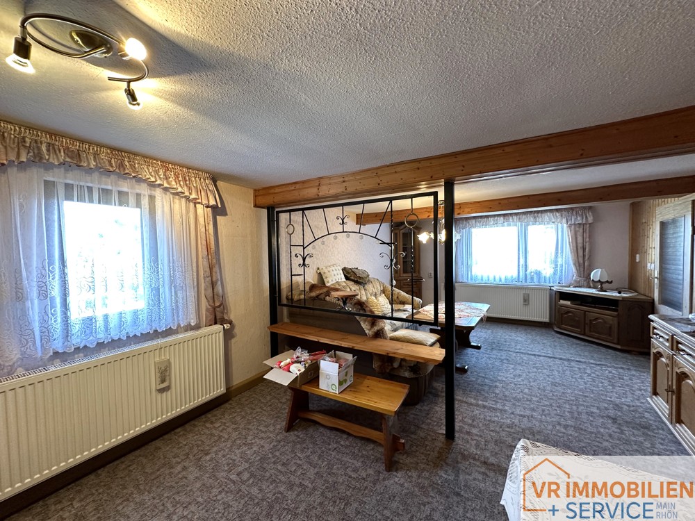 Gemütliche Doppelhaushälfte mit Scheune und Garten in 98617 Stepfershausen!