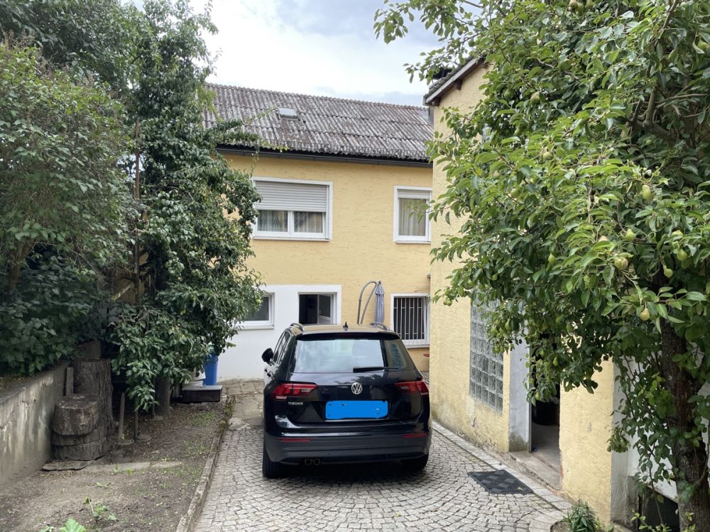 Wohn- und Geschäftshaus 
in zentrumnaher Lage von Vohenstrauß!