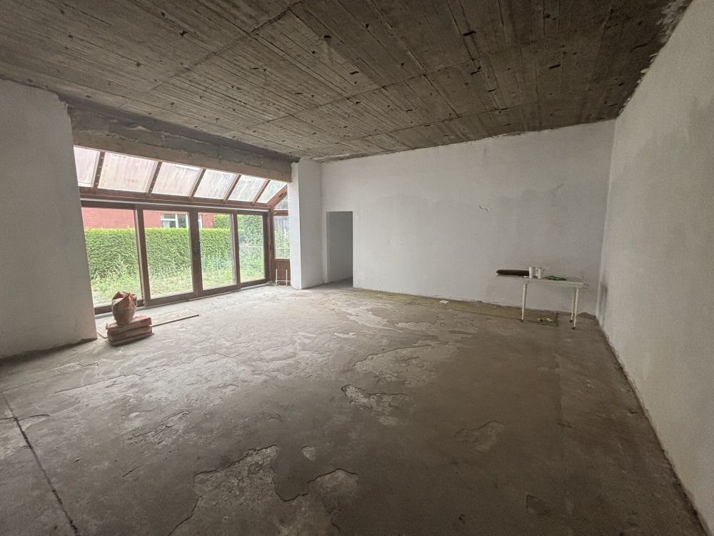 Eigene Gestaltung möglich!
großzügige Gewerbefläche
in stadtzentraler Lage zur Miete!