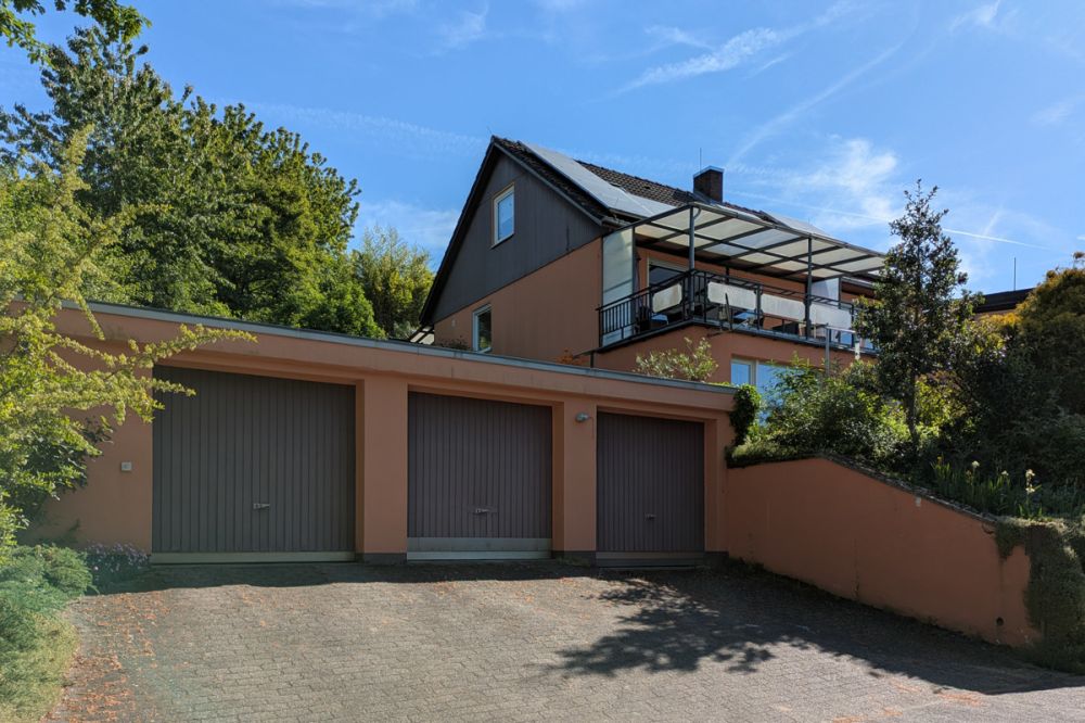 Ein Haus? Eine Wohnung? Eigentlich beides! Große ETW mit Garten in ruhiger, sonniger Süd-West-Lage!