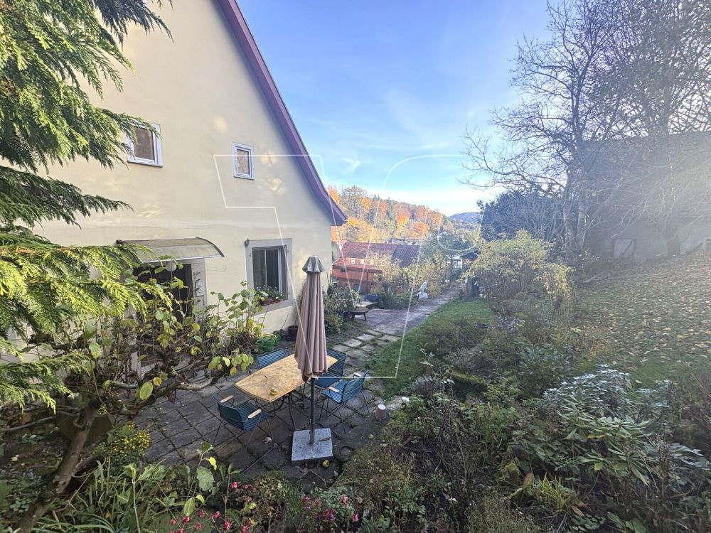 Historische Wohnperle mit Kamin, Terrasse und traumhafter Aussicht - vermietet