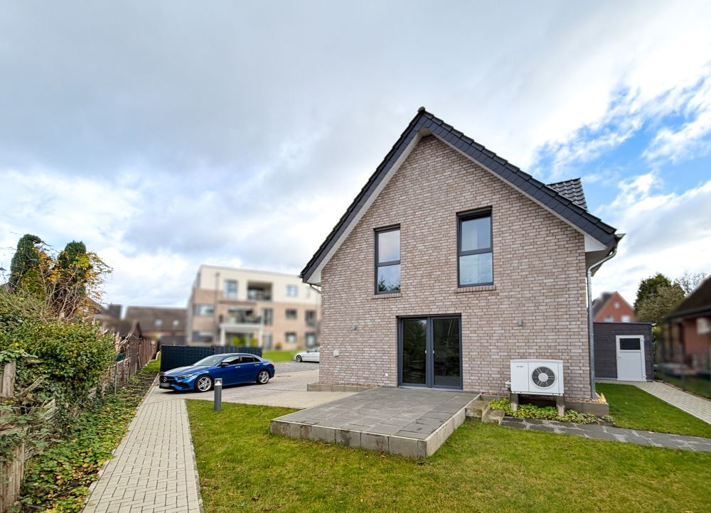 Optimal konzipiert! - Vermietete Neubau-Doppelhaushälfte im Ortskern von Bevergern!