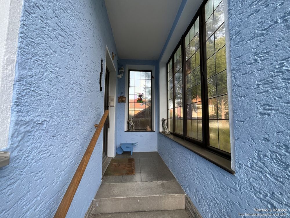 überdachter Hauseingang