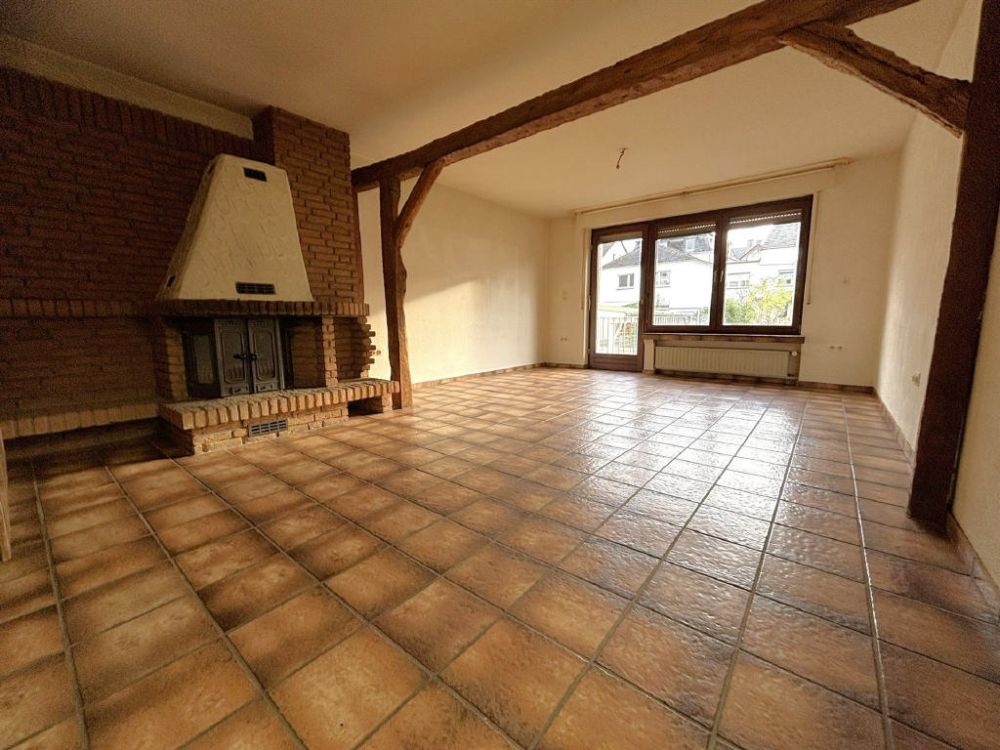 / Familienfreundliches Stadthaus in Hüsten - Viel Platz & Entwicklungspotenzial