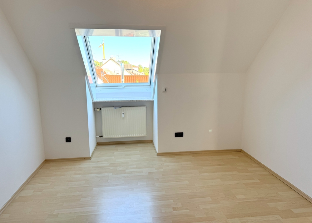 Helle 3,5-Zimmer-Dachgeschosswohnung mit schönem Balkon