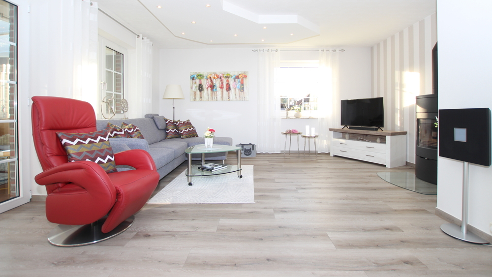 Attraktives EFH mit Wintergarten, Nebengebäude und großzügigem Garten in zentraler Lage von Edewecht