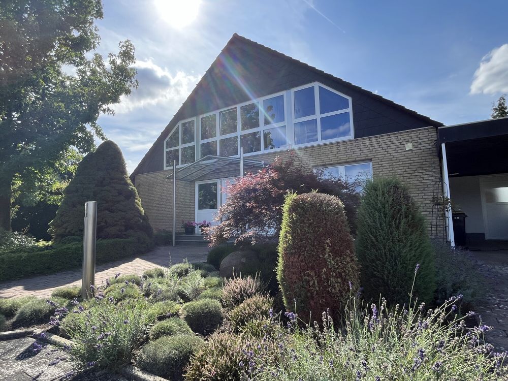 Heimkommen & Wohlfühlen in beliebter Lage von Burgsteinfurt!
Großes Einfamilienhaus mit tollen Extras