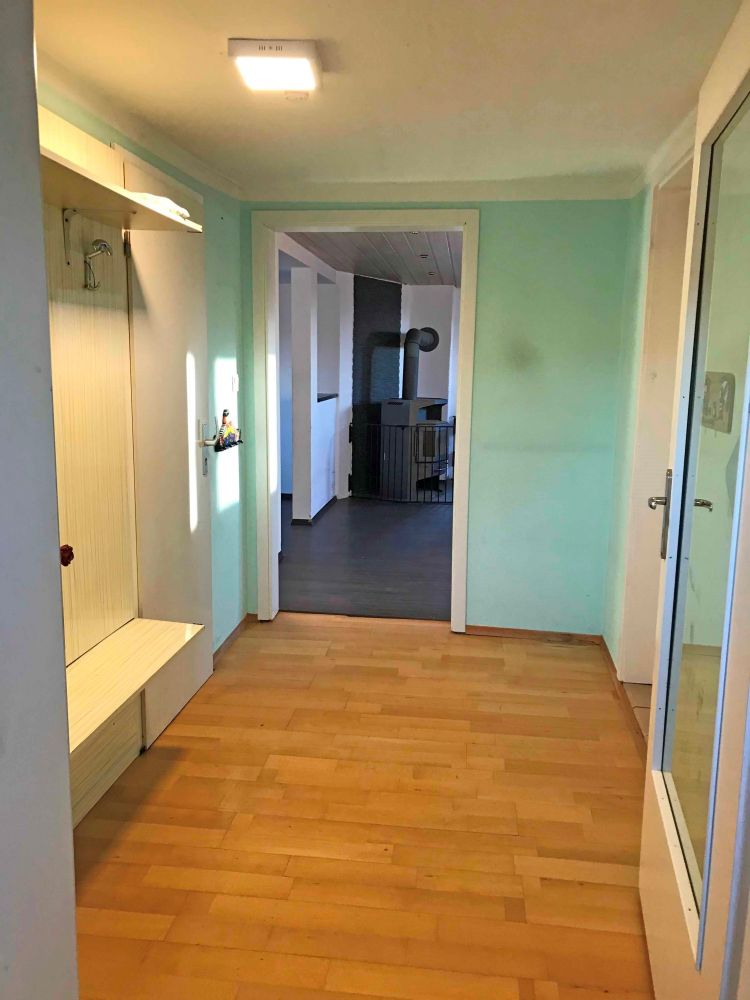 Große Dachgeschosswohnung mit Gartenanteil