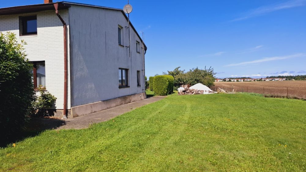 Doppelhaushälfte in Ostseenähe / Sanierung notwendig