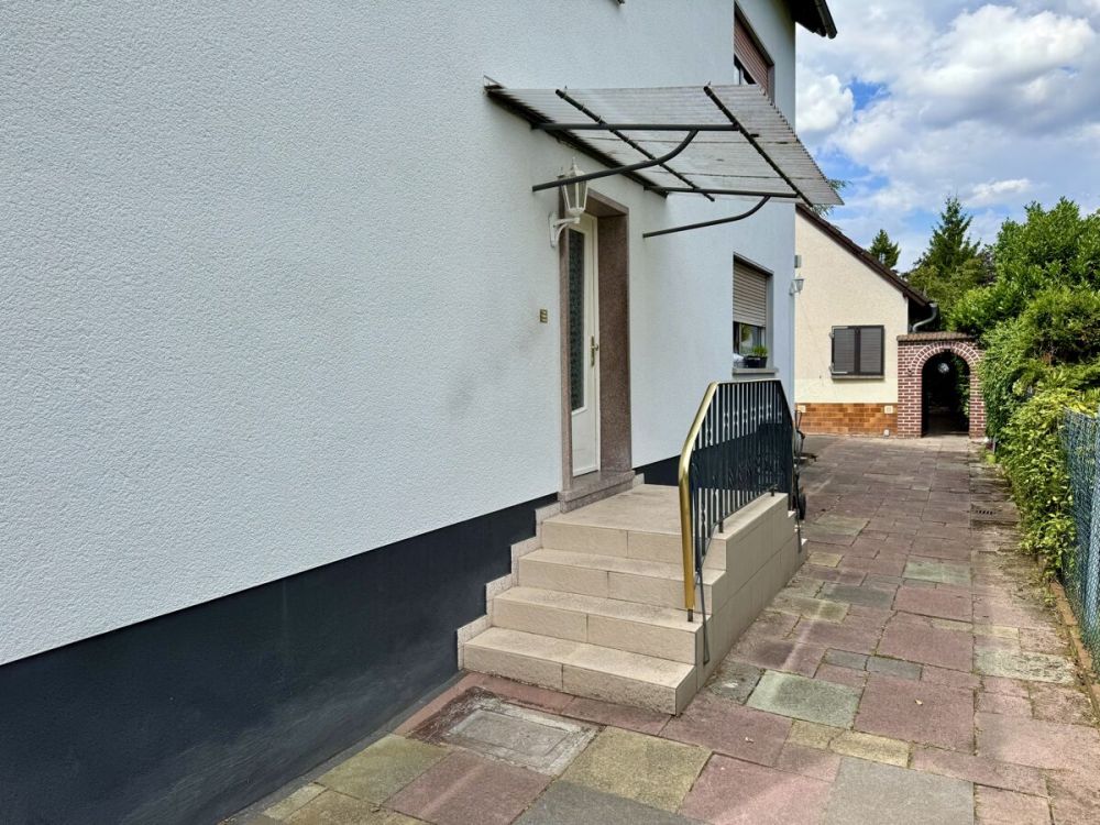 Charmantes Dreifamilienhaus in ruhiger &
beliebter Wohnlage