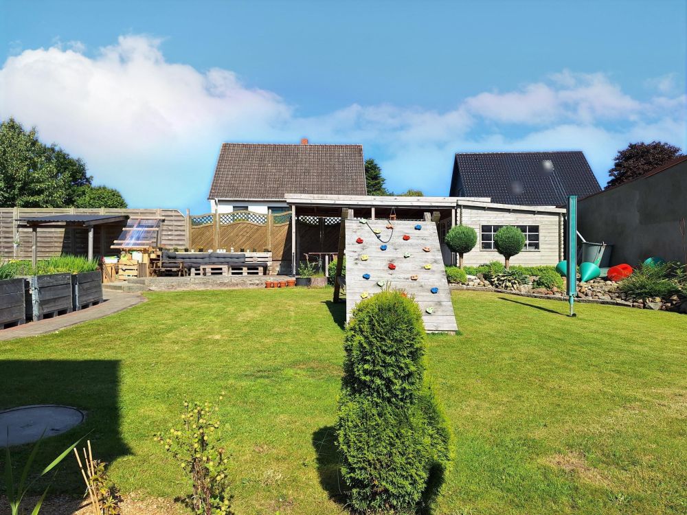 Schmuckes Einfamilienhaus- ein Blickfang in Norderbrarup