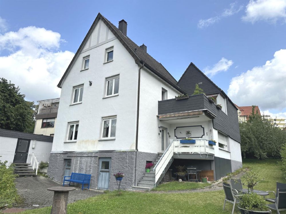 / Domizil mit Potenzial: Großzügiges Zuhause für mehrere Generationen oder zur Vermietung