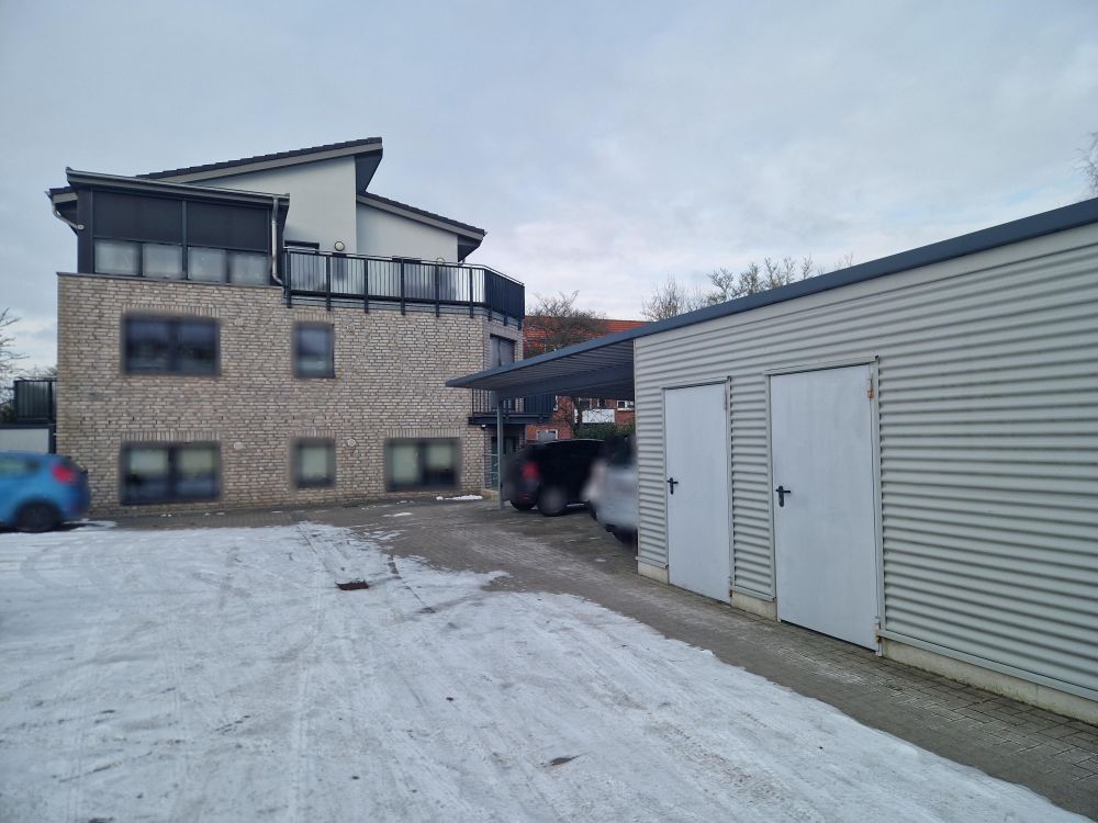 Seitenansicht der Immobilie