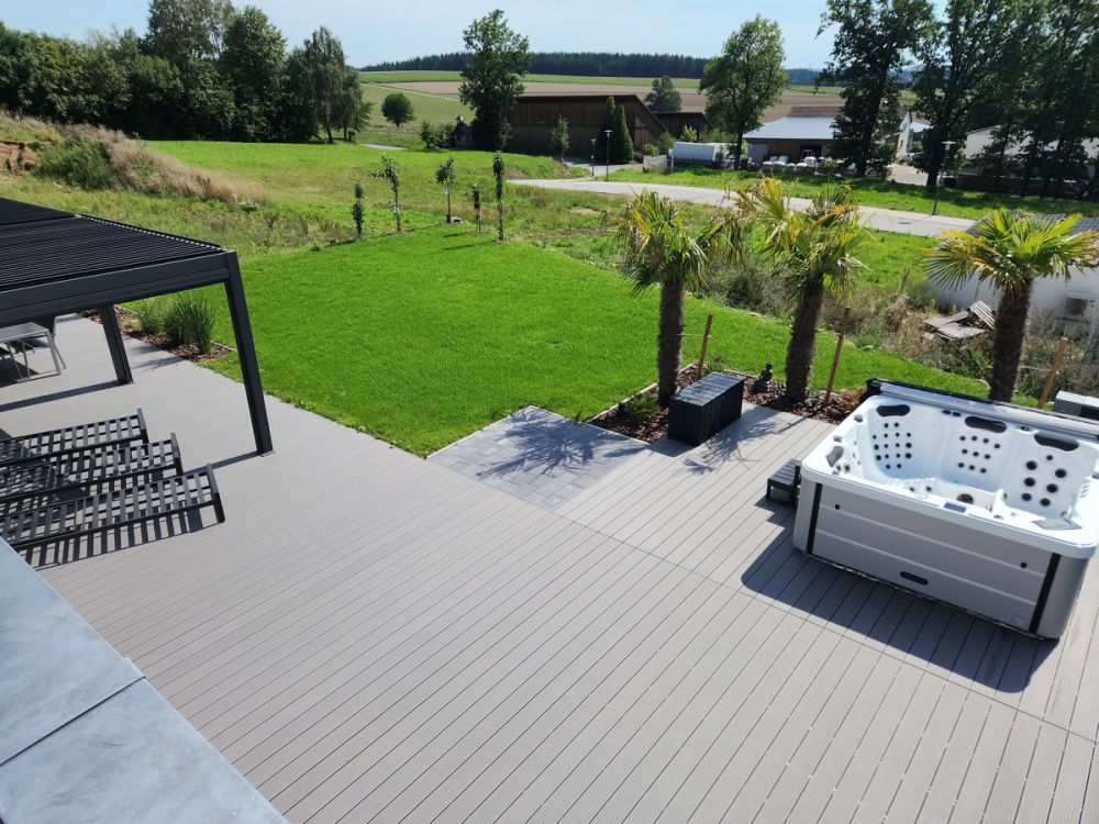 Ersparen Sie sich den Baustress! Neuwertiges modernes Zweifamilienhaus im Neubaugebiet in Waldthurn