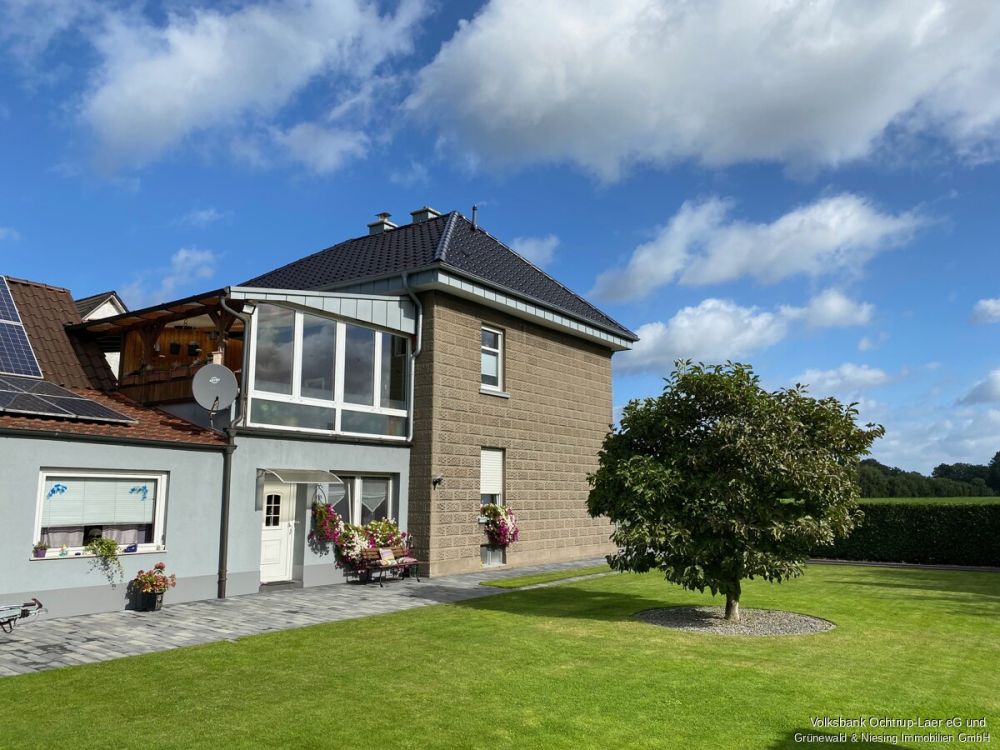 Beste Lage für die Familie mit viel Platz im Garten und im Haus!