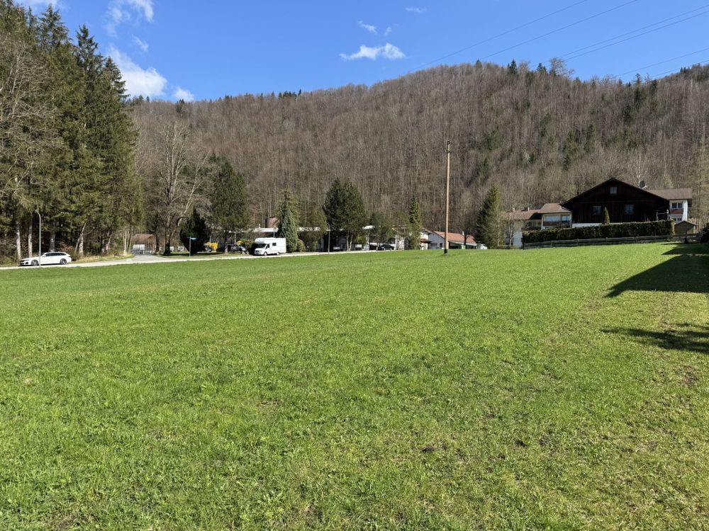 Ruhiges Grundstück für eine großzügige Bebauung mit einem Einfamilienhaus oder einem Doppelhaus