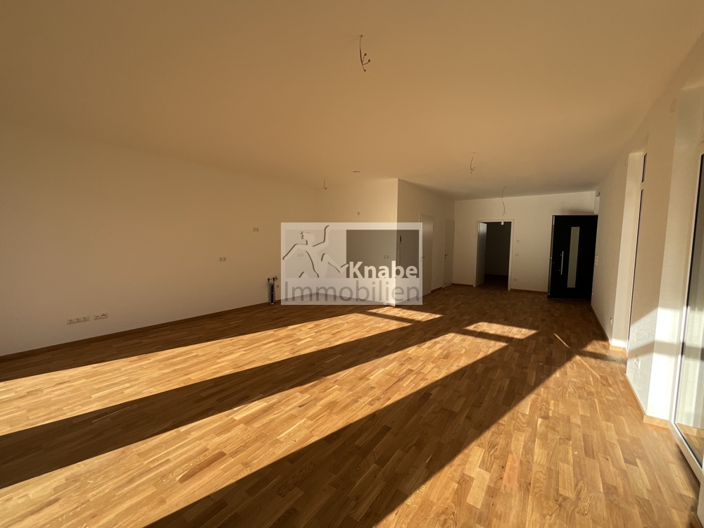 Wohnbereich mit Blick auf die Küchenecke