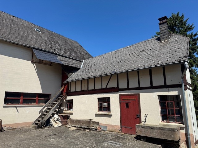 Haus - Werkstattnebengebäude - großes Grundstück