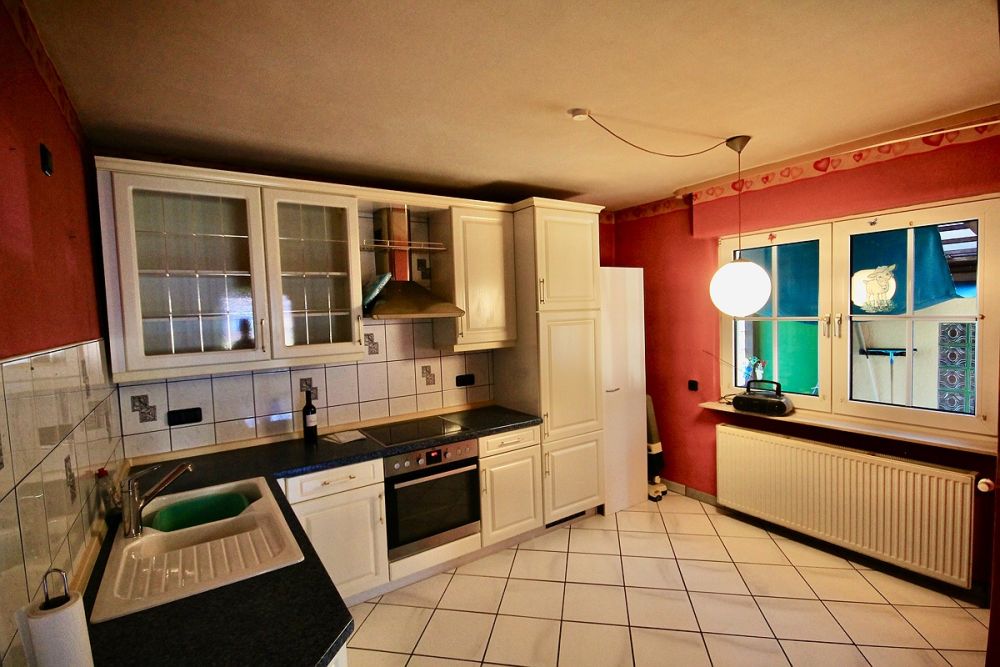 Zwei Häuser – ein Grundstück – viele Möglichkeiten/ Charmantes Anwesen in Weibersbrunn