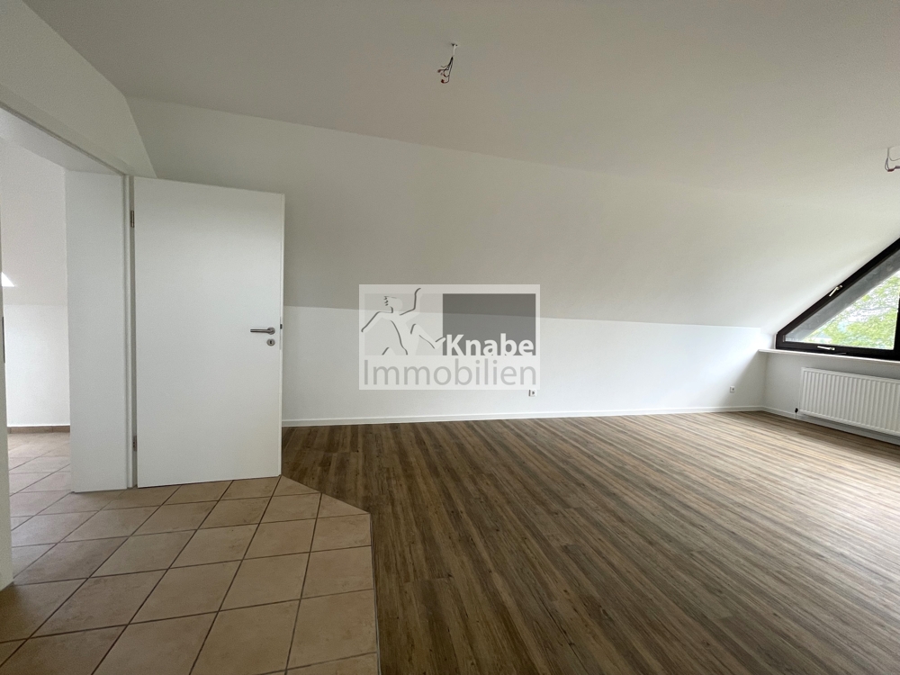 Moderne Wohnung mit Ausblick und eigenem Gartenteil!