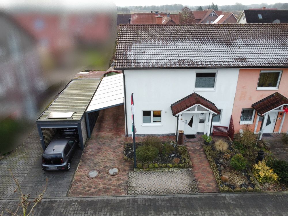 Moderne Doppelhaushälfte: 
Platz für Familie + Büro! (3)