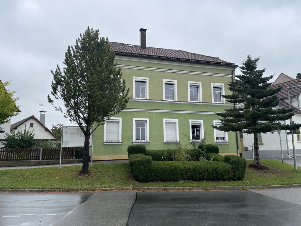 Ein teilvermietetes Zweifamilienhaus in guter Lage in Pleystein!