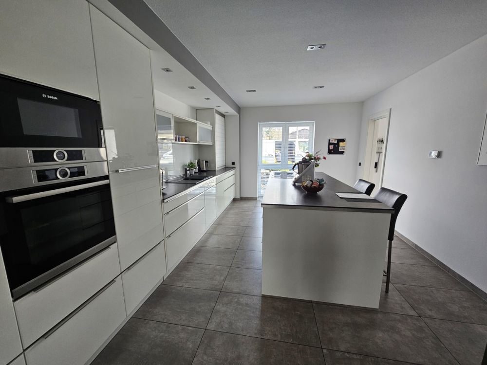 Erfüllen Sie sich Ihren Immobilientraum - Einfamilienhaus mit Einliegerwohnung in Weiden