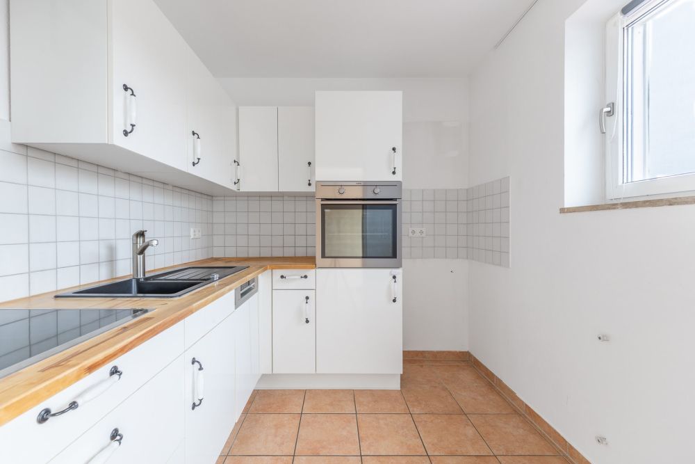 Leerstehende Dachgeschosswohnung auf zwei Ebenen mit hohem Ausstattungsniveau in Hallbergmoos