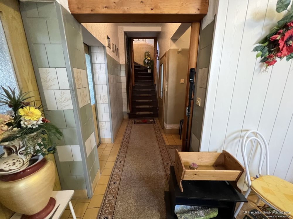 Großes Haus für kleines Geld im schönen Großvargula!