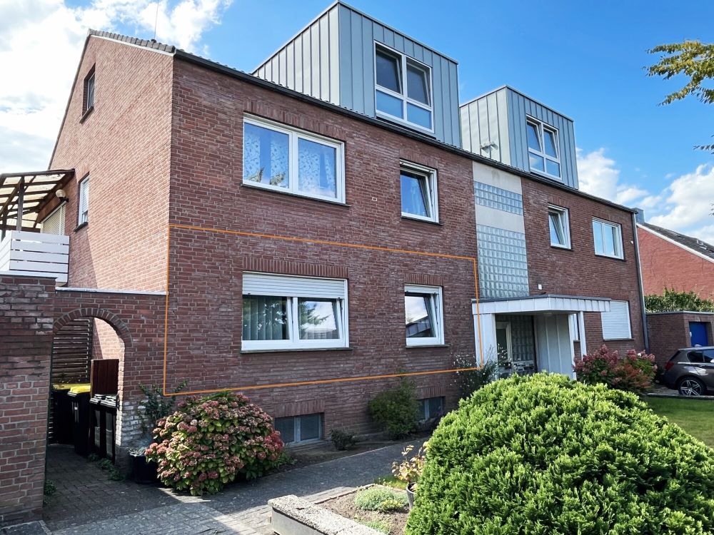 Straßenansicht - EG-Whg. li.