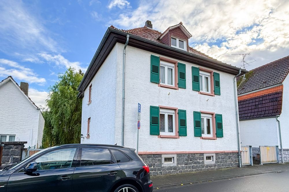 Ein Haus, viele Möglichkeiten – 2-FH mit Potenzial in zentraler und ruhiger Reinheimer Wohnlage