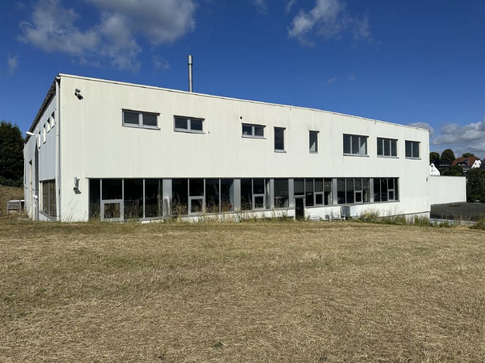 / Vielseitiges Gewerbeobjekt mit  Produktions- und Lagerflächen!