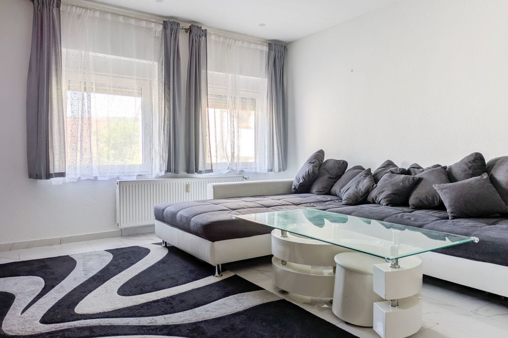 Ein- / Zwei-Familien-Haus in Erlenbach Mechenhard - interessant für Selbstnutzer & Kapitalanleger!