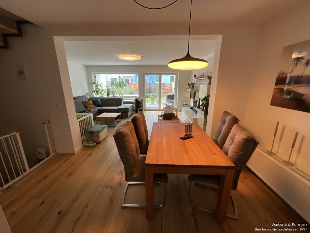 Hier können Sie sofort einziehen 
- viel Platz für die ganze Familie 
und vollständig modernisiert!