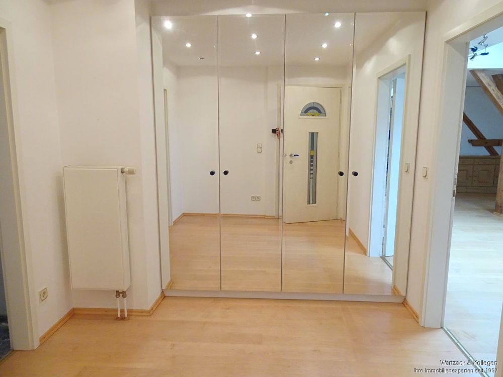 großzügige Dachgeschosswohnung im edlen Gewand in Schwabach