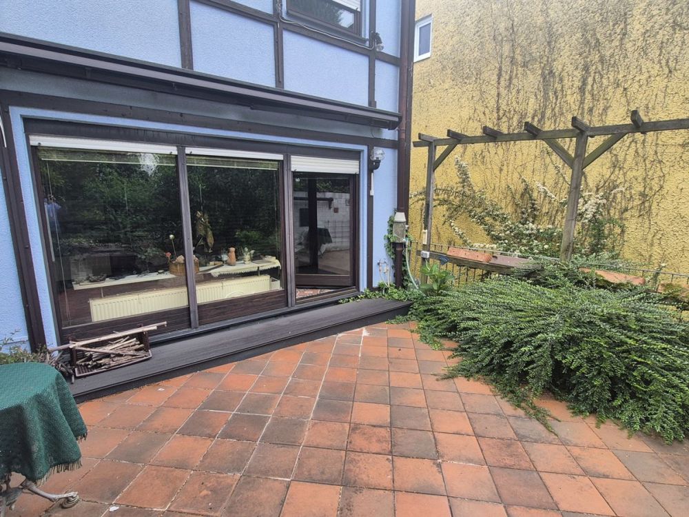 Geräumiges Reihenendhaus mit Garten und Potenzial in ruhiger Lage von Bruchköbel