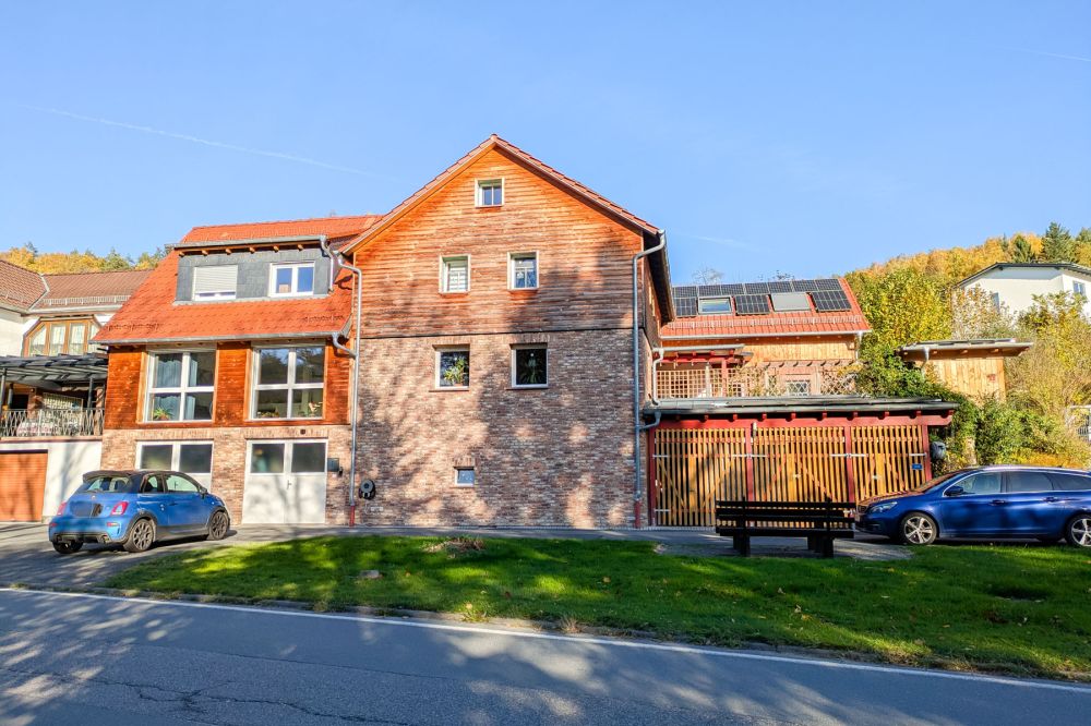 Multi-Talent: Kernsaniertes Mehrfamilienhaus mit 3 Wohnungen im schönen Mossautal!