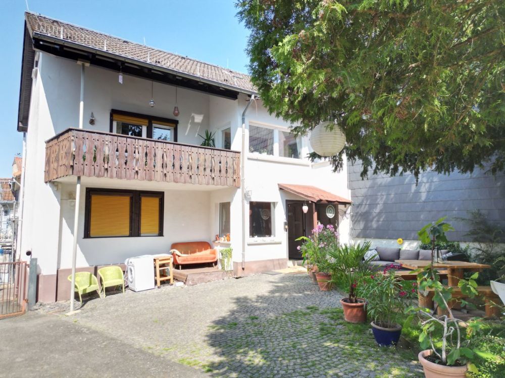 Einfamilienhaus mit Einliegerwohnung, vielseitig Nutzbar!