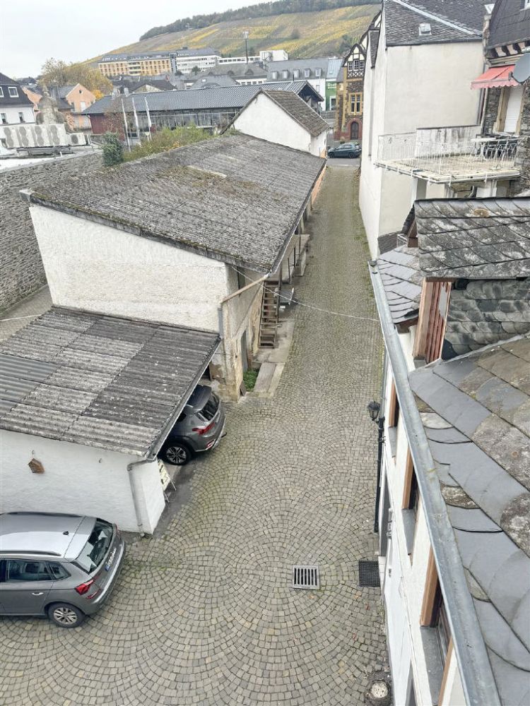 Stattliches Wohn- und Geschäftshaus in exponierter Lage