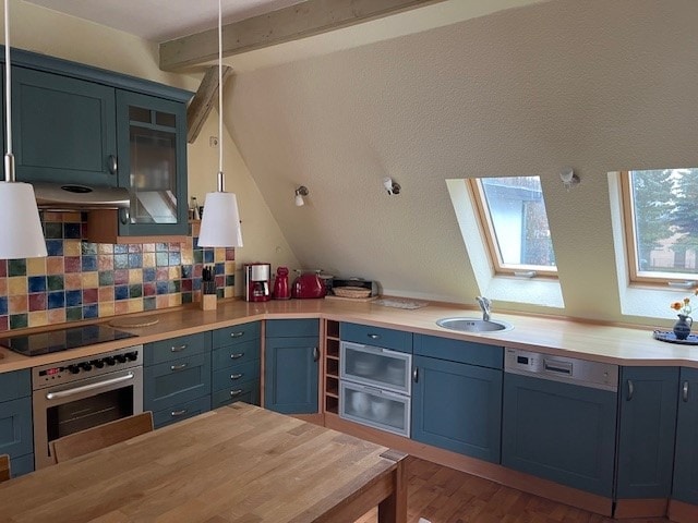 Dauerwohnen und Ferienvermietung möglich / genehmigt