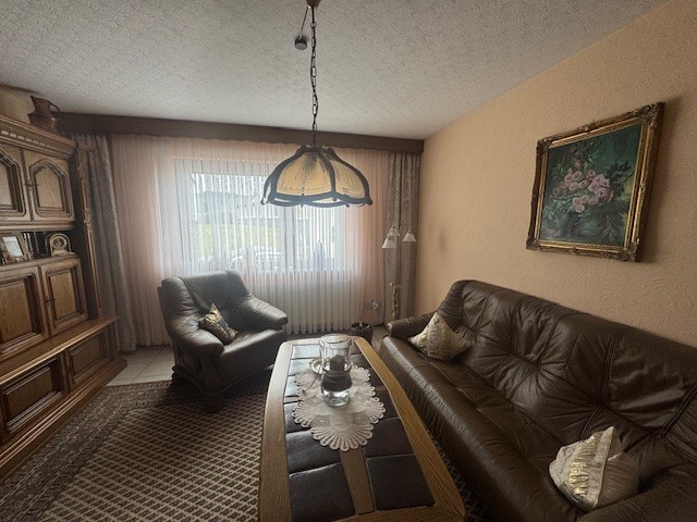 Wohnhaus mit zusätzlichem Wiesengrundstück