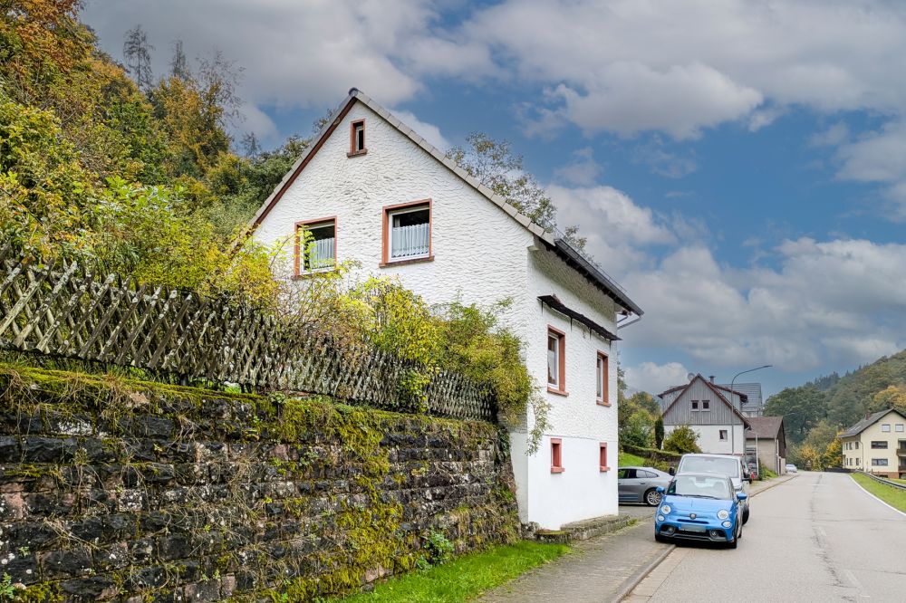 Interessante Immobilie mit großem Grundstück im ruhigen, von Natur umgebenen Sensbachtal!