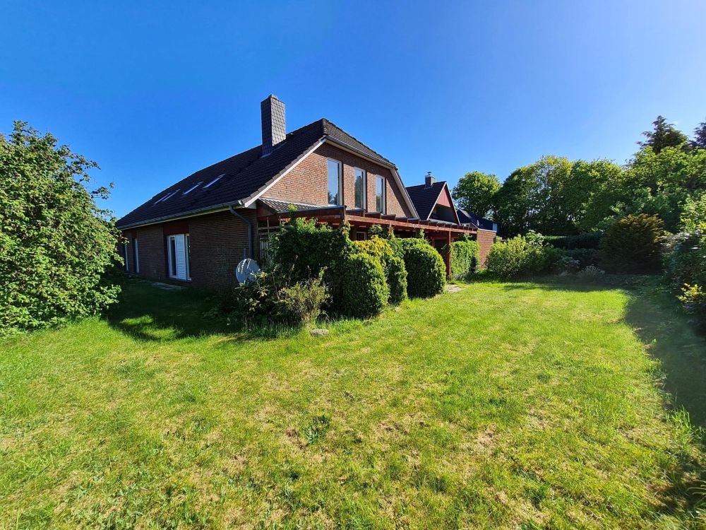 Großes Ein- oder Zweifamilienhaus in Handewitt - ruhige Lage nahe der Wikinghalle