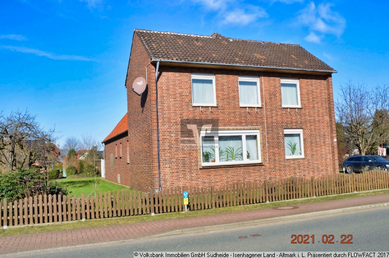 *** GROSSES HAUS - GEPFLEGT - GROSSER GARTEN - GARAGE ***